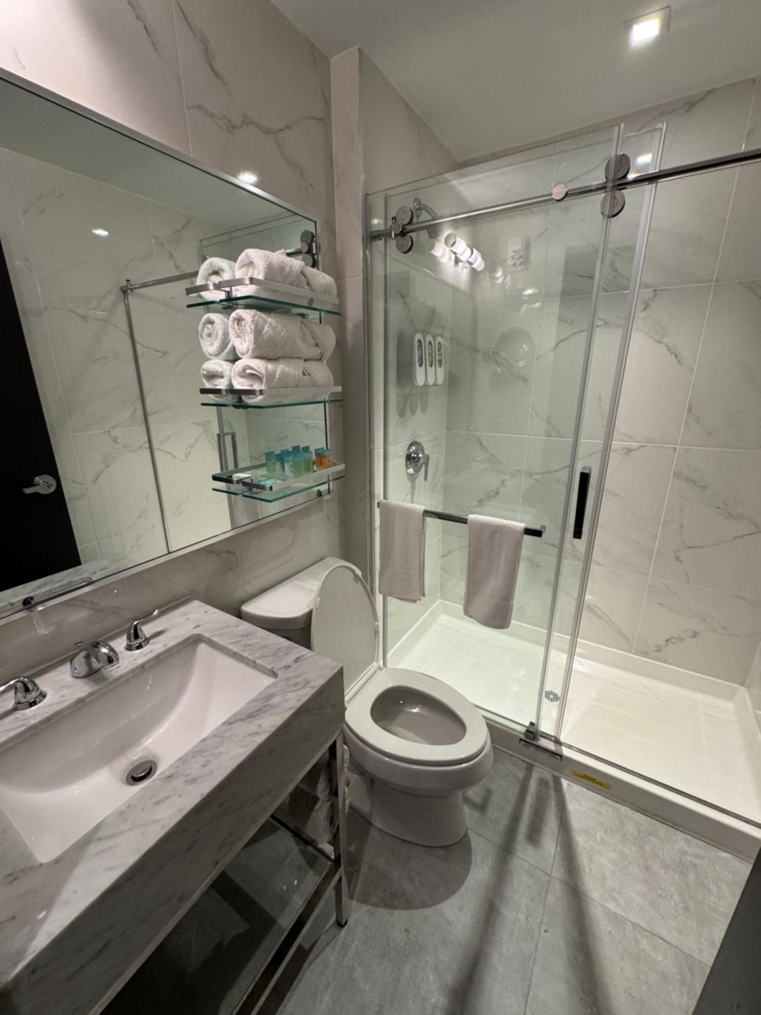 Hotel Mirage Brooklyn New York Ngoại thất bức ảnh